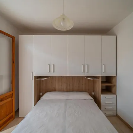 Apartment Mati In Poesia 10